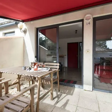 Del Re 9 Dans Avec Piscine La Flotte