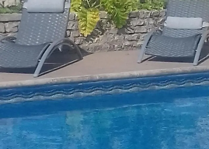 Del Re 9 Dans Avec Piscine La Flotte